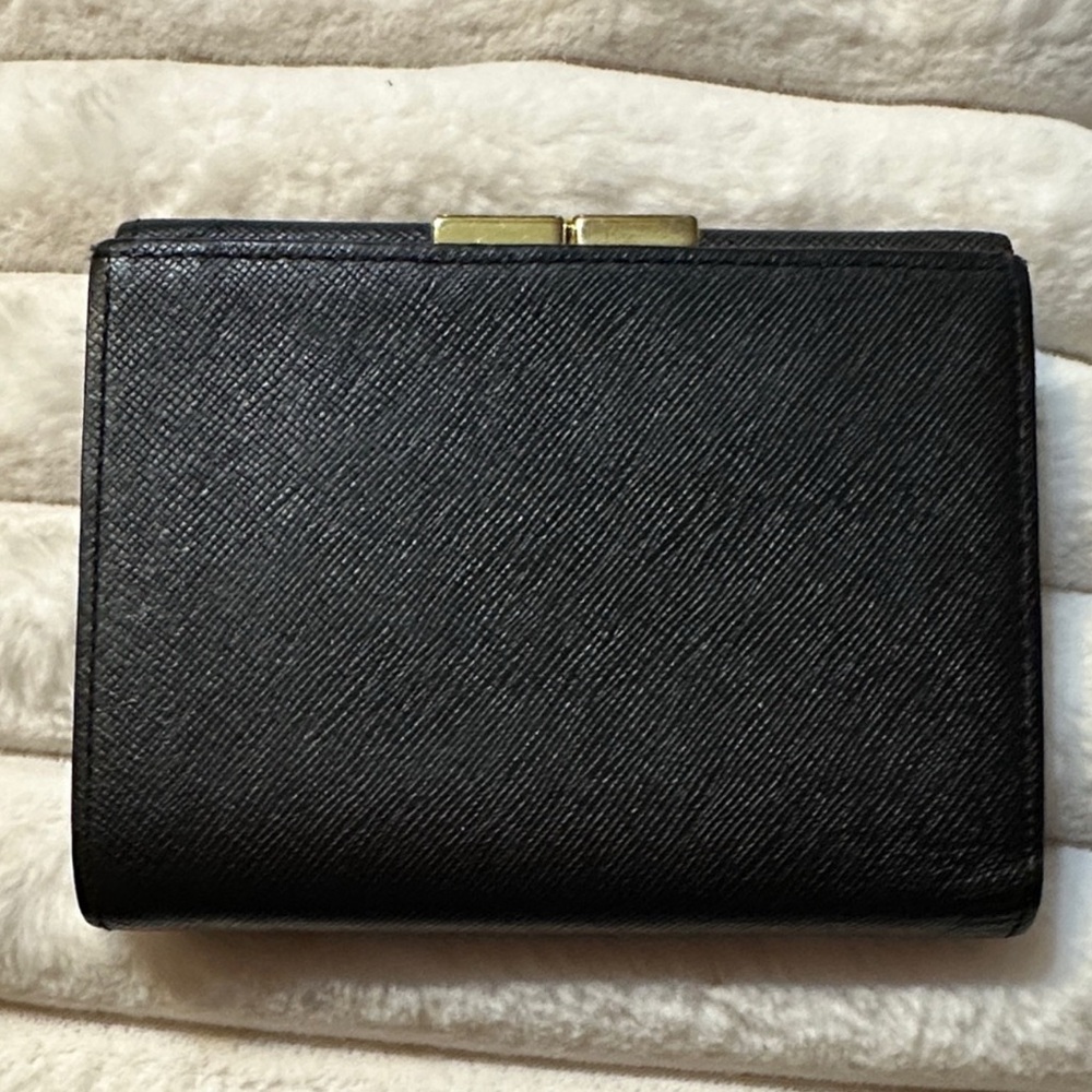 Burberry Black Leather wallet with Gold Accent vintage hardly used - Picture 7 of 7